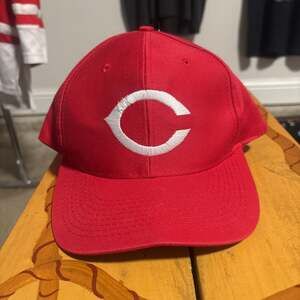 Vintage Cincinnati Reds MLB Baseball SnapBack Red White Logo 7